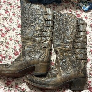 Women's Embroidered Heeled Boots